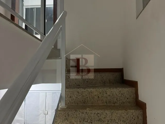 Imagem 11: Casa em Condomínio de Alto Padrão em Serra Grande, Niterói-RJ: 2 Quartos, 1 Suíte, 3