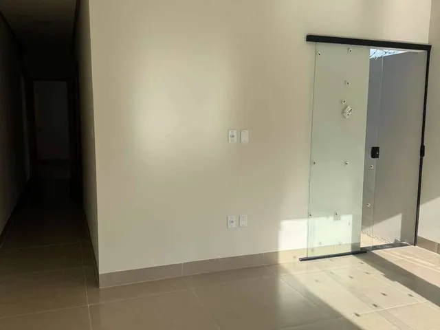 Imagem 3: Casa à venda em Montes Claros, Jardim Primavera, com 2 quartos, 101m²
