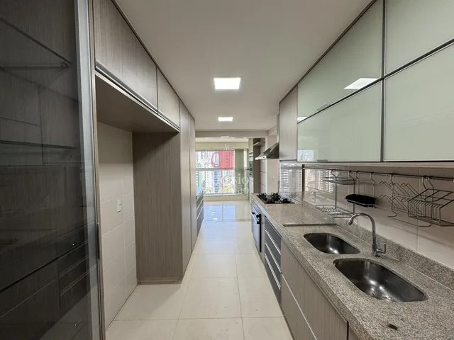 Imagem 4: Riviera dei Fiori maravilhoso com vista para o parque e 04 quartos