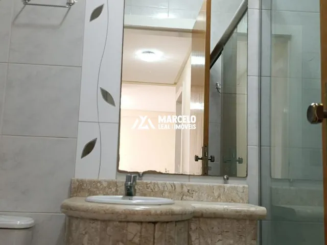 Imagem 13: Vendo apartamento com 2 quartos sendo 1 suite, cozinha ampla com armários planej