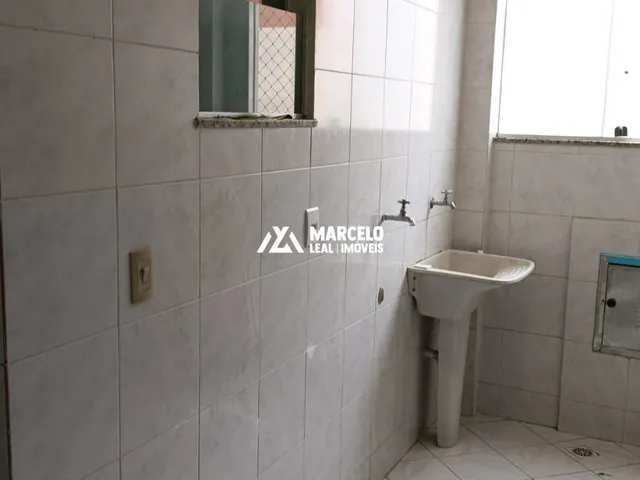 Imagem 8: Vendo apartamento com 2 quartos sendo 1 suite, cozinha ampla com armários planej