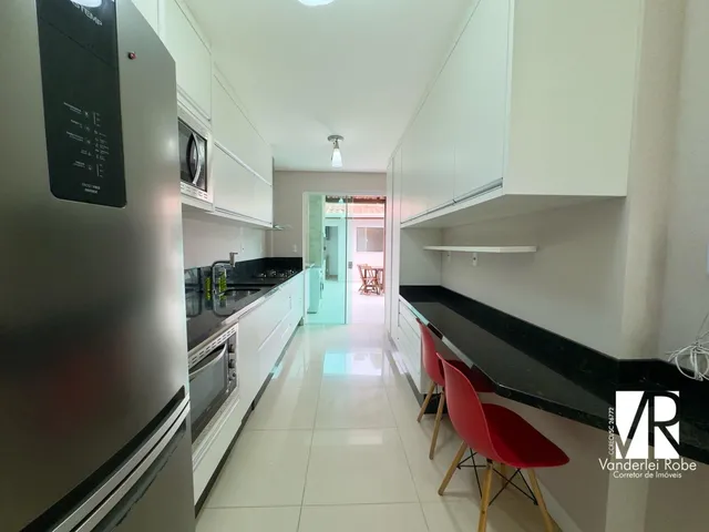 Imagem 2: APARTAMENTO MOBILIADO COM 02 SUÍTES E HOME OFFICE PARA LOCAÇÃO NA PRAIA DOS AMORES –