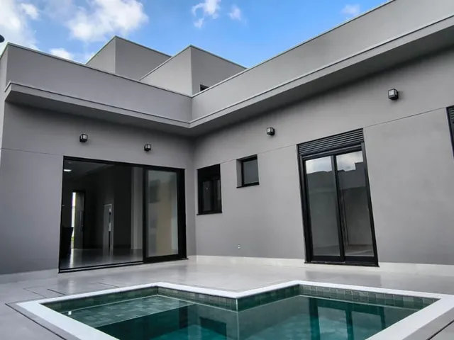Imagem: A casa possui 3 Dormitórios, 3 Suítes, 4 Banheiros, 8