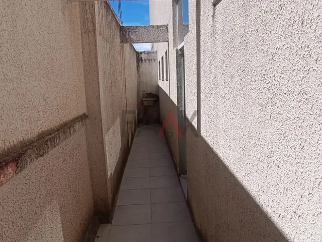 Imagem 14: Sala Comercial Ampla com 211M² e Acessibilidade para Locação no Centro