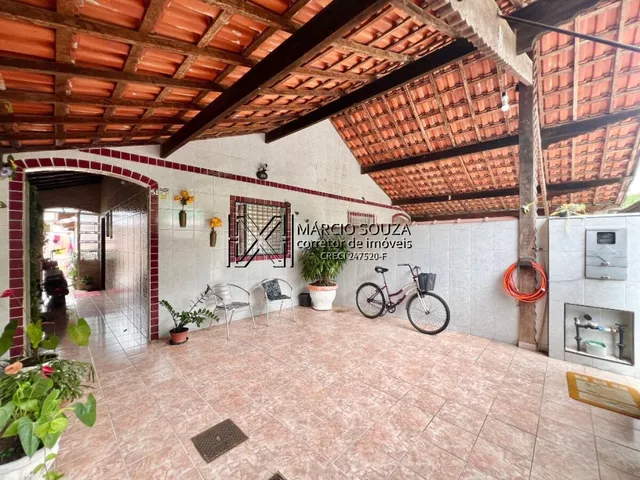 Imagem: Espaçosa Casa Geminada 3 Quartos À Venda