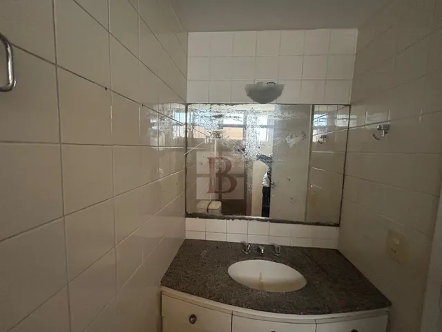Imagem 2: Apartamento de 2 Quartos com Suíte e Vaga de Garagem em Icaraí, Niterói-Rj: Imperdível Oportunidade de Investimento!