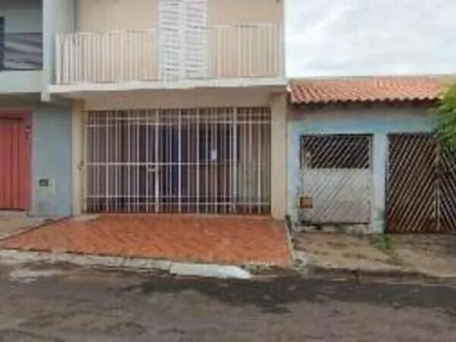 Imagem: A casa possui 2 Dormitórios, 1 Banheiro, 125m² de Área,