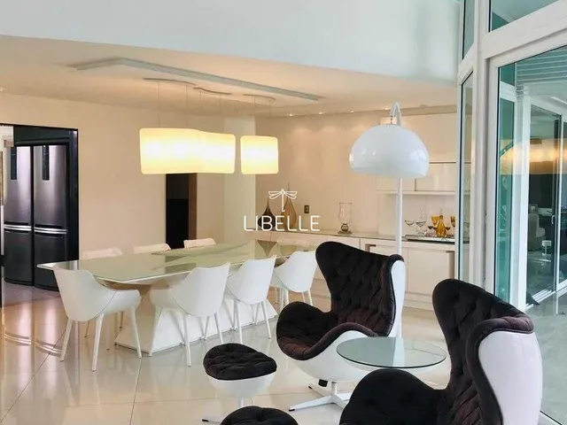 Imagem 13: Casa de Alto Luxo no Alphaville Francisco Brennand | 684 m² | 5 Suítes