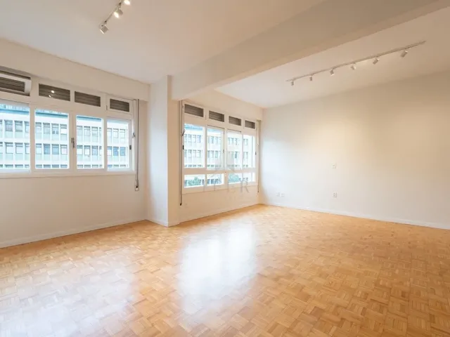 Imagem 2: Apartamento À Venda no Bairro Centro Histórico - Porto Alegre/Rs