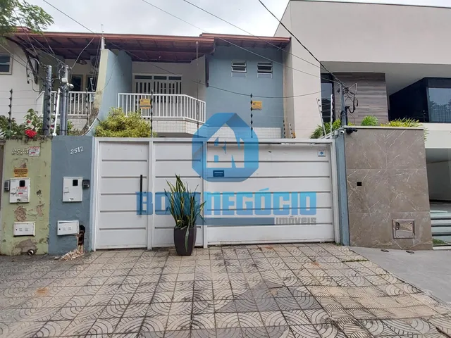 Imagem: CASA COM 2 QUARTOS E 1 SUITE DISPONIVEL