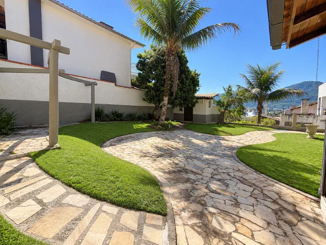 Imagem 10: Casa À Venda em Vila Nova, Jaraguá do Sul - 3 Quartos, 2 Suítes, 2 Vagas, Frente, Acabamento em Porcelanato/Cerâmica