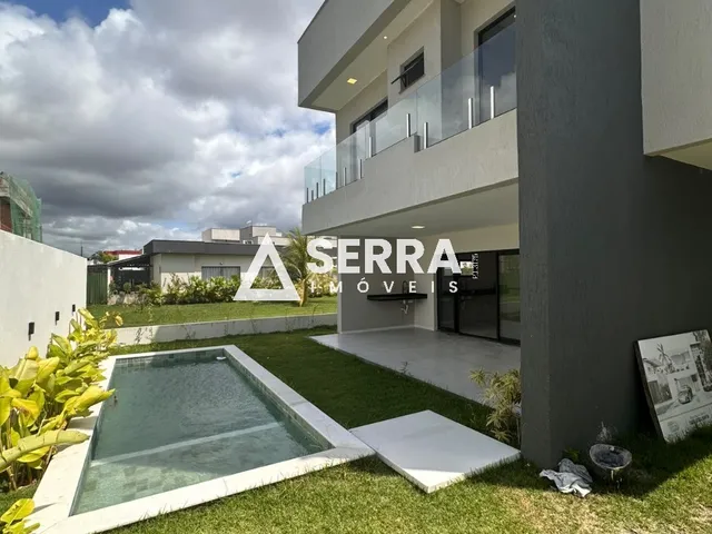Imagem: Casa de esquina com piscina 4 quartos