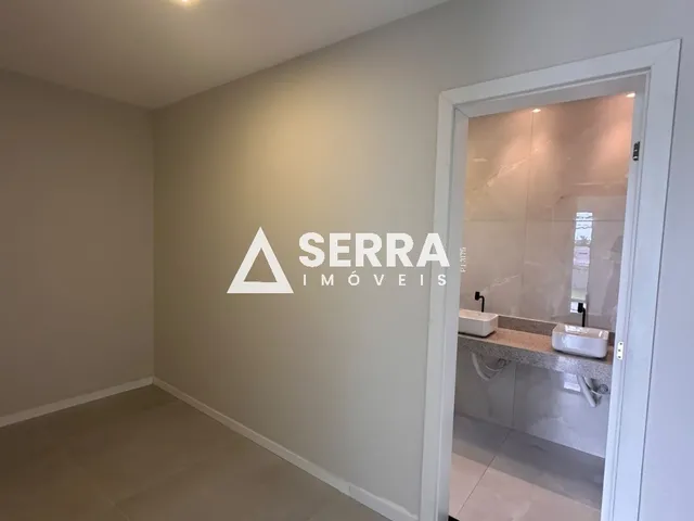 Imagem 15: Casa de esquina com piscina | 4 quartos | 3 suítes | 238,10 m²
