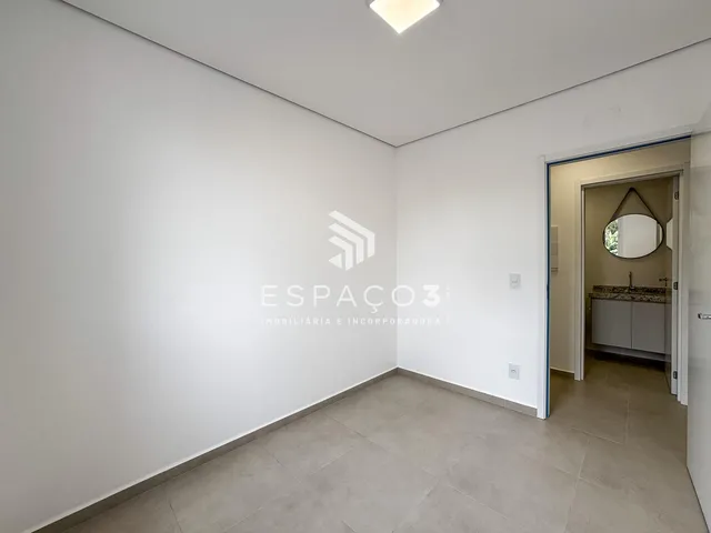 Imagem 16: Apartamento com Cozinha Planejada e Churrasqueira no Centro de Medianeira