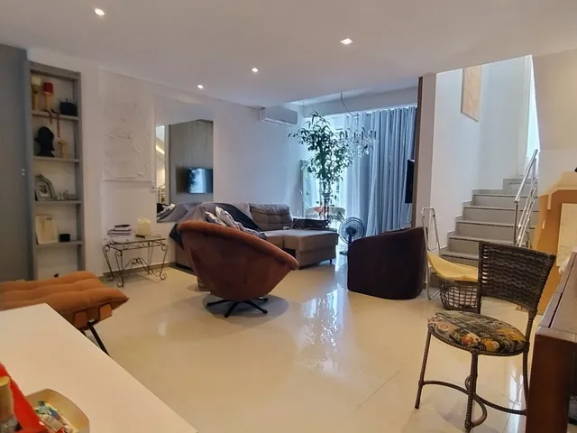 Imagem 4: Sobrado Triplex Água Verde