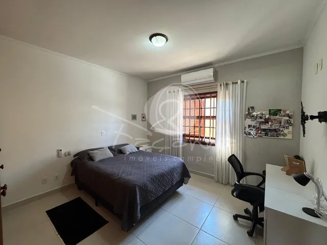 Imagem 3: Casa para Venda no Parque Rural Fazenda santa Cândida em Campinas - 4 Quartos