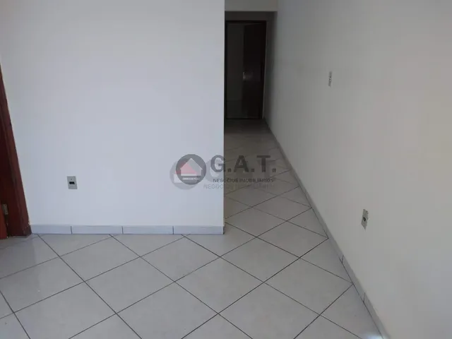 Imagem 2: Casa À Venda em Sorocaba-Sp, Jardim Paulista: 2 Quartos, 2 Salas, 1 Banheiro, 4 Vagas de Garagem, 110M²