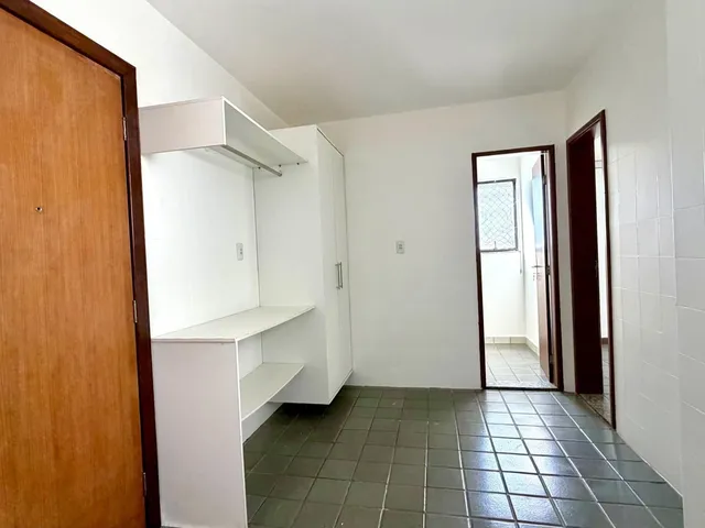 Imagem 12: 4 Quartos À Venda na Pituba - Mais Espaço e Privacidade para Você e Sua Família!