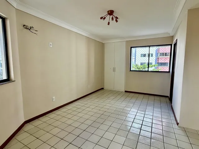 Imagem 9: 4 Quartos À Venda na Pituba - Mais Espaço e Privacidade para Você e Sua Família!