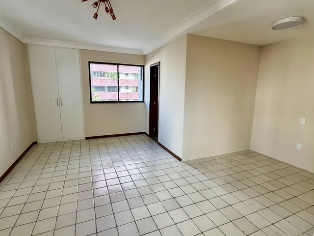 Imagem 11: 4 Quartos À Venda na Pituba - Mais Espaço e Privacidade para Você e Sua Família!