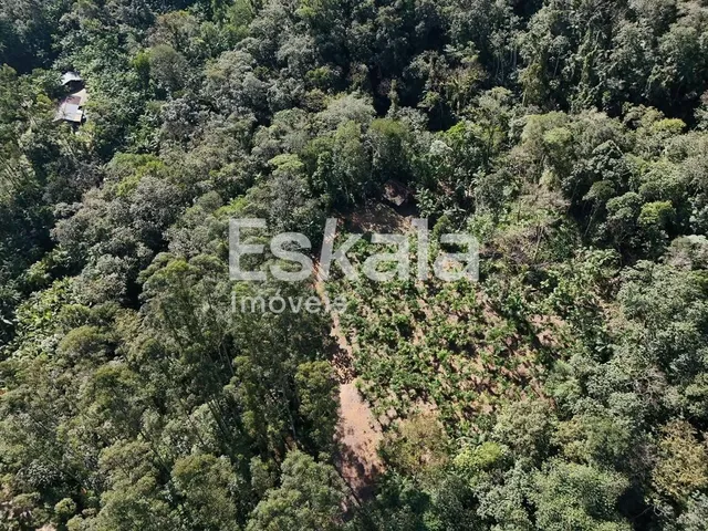 Imagem: Terreno com 33.000M²