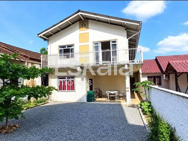 Imagem: Casa com 03 Dormitórios