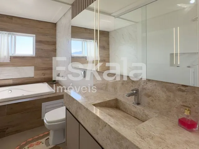 Imagem 2: Casa Alto Padrão Semimobiliada com 01 Suíte + 03 Quartos