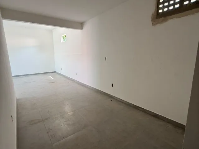 Imagem 3: Loja para Locação em Guarapari-Es: Amplo Espaço, Banheiro, 100M da Praia, Excelente Localização