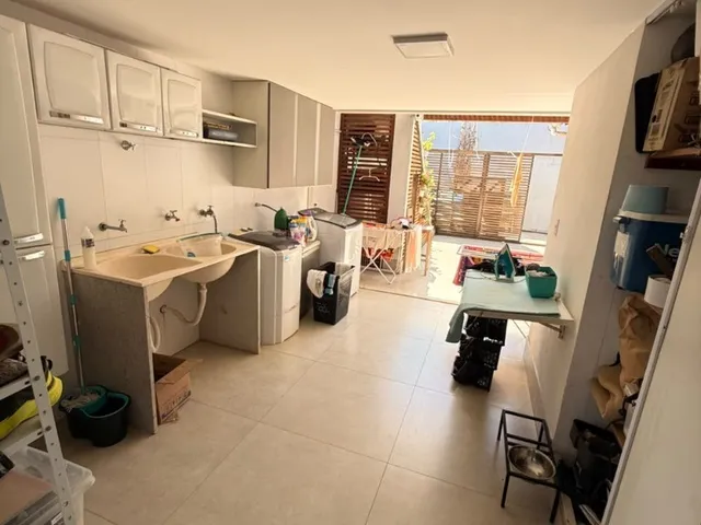 Imagem 3: Maravilhosa Casa para Locação em Guarapari-Es, Itapebussu: 3 Quartos, 3 Suítes, Área Gourmet, Piscina, Sauna e Mais!