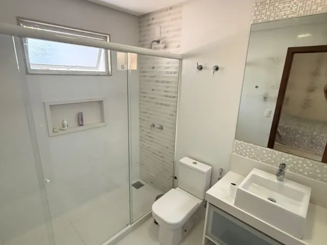 Imagem 7: Maravilhosa Casa para Locação em Guarapari-Es, Itapebussu: 3 Quartos, 3 Suítes, Área Gourmet, Piscina, Sauna e Mais!