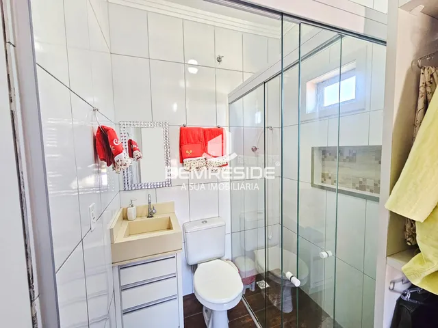 Imagem 6: Apartamento Mobiliado com Suíte e Garagem Fechada no Centro de Jaguaruna