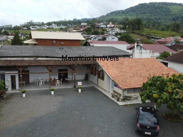 Imagem: Bar e Cancha de Bocha, e Casa no Bairro