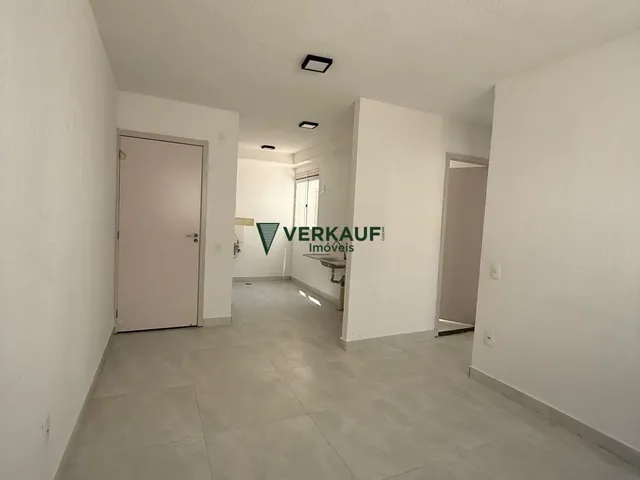 Imagem: O apartamento possui 2 Dormitórios, 1 Banheiro, 1 Vaga na