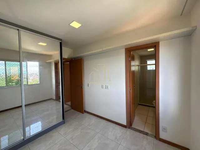 Imagem 3: Apartamento À Venda em Pituaçu com 4 Quartos 2 Suítes 2 Salas 3 Banheiros e 140,00 M²