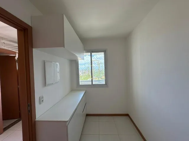 Imagem 4: Apartamento À Venda em Pituaçu com 4 Quartos 2 Suítes 2 Salas 3 Banheiros e 140,00 M²