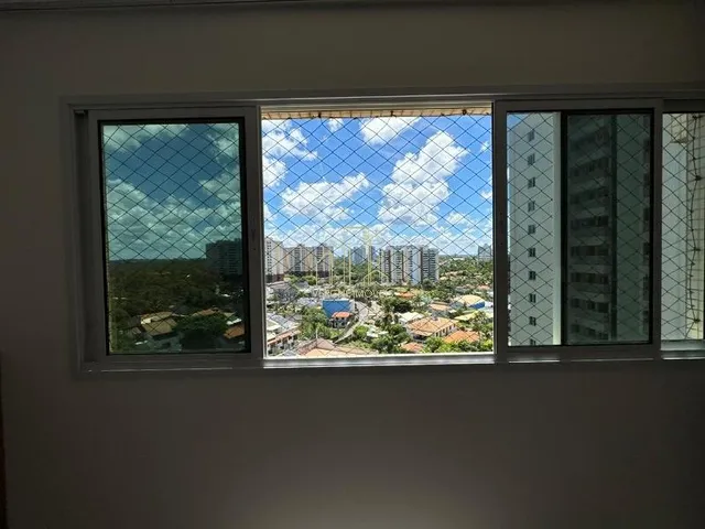 Imagem 9: Apartamento À Venda em Pituaçu com 4 Quartos 2 Suítes 2 Salas 3 Banheiros e 140,00 M²