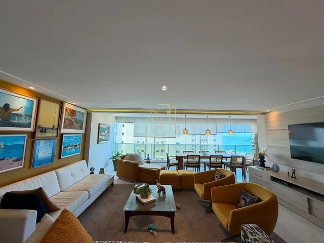 Imagem 5: Apartamento À Venda em Pituaçu com 3 Quartos 2 Suítes 2 Salas 3 Banheiros 2 Vagas de Garagem e 142M² de Área