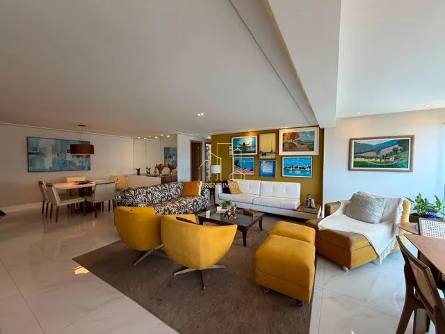 Imagem 2: Apartamento À Venda em Pituaçu com 3 Quartos 2 Suítes 2 Salas 3 Banheiros 2 Vagas de Garagem e 142M² de Área