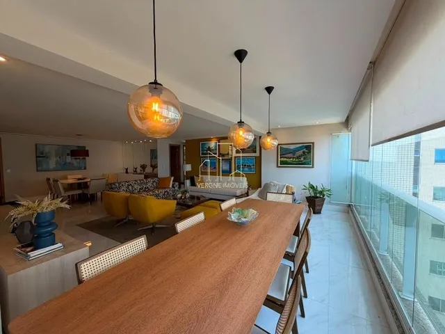 Imagem 4: Apartamento À Venda em Pituaçu com 3 Quartos 2 Suítes 2 Salas 3 Banheiros 2 Vagas de Garagem e 142M² de Área