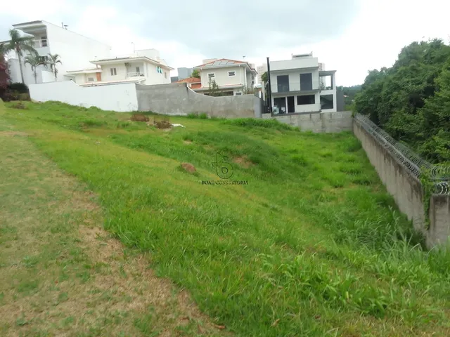 Imagem 2: Terreno Residencial de 526M² À Venda no Condomínio Village Vert