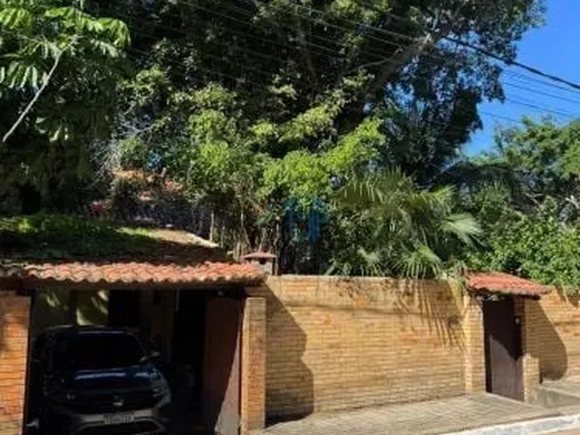 Imagem: Casa com 2 Suítes, Jacuzzi e Garagem Coberta
