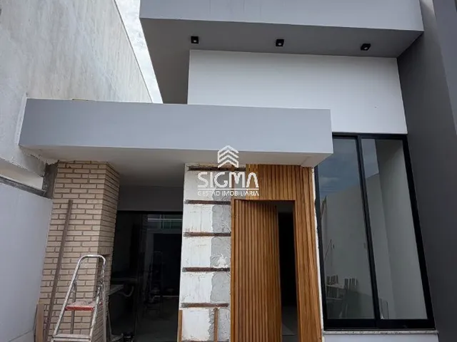 Imagem: A casa possui 2 Dormitórios, 1 Suíte, 2 Banheiros, 1 Vaga