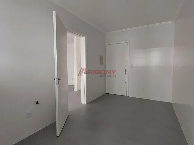 Imagem 8: Apartamento 02 Dormitórios com Garagem
