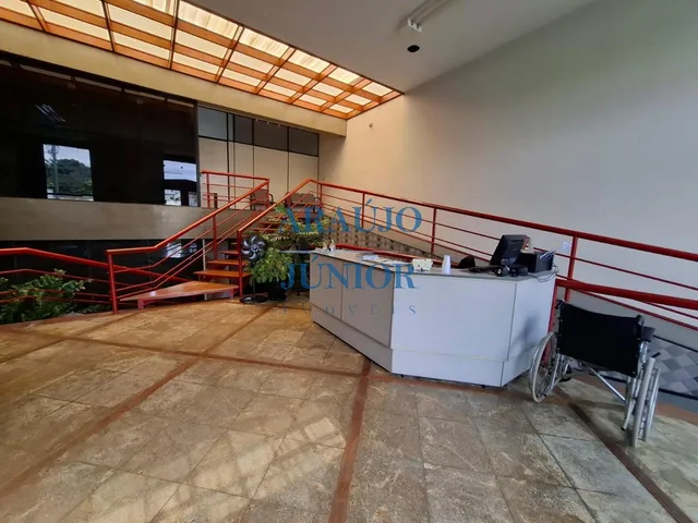 Imagem 3: Salão Comercial de Alto Padrão com 7 Salas e 3 Vagas de Garagem na Vila Medon, Americana-Sp