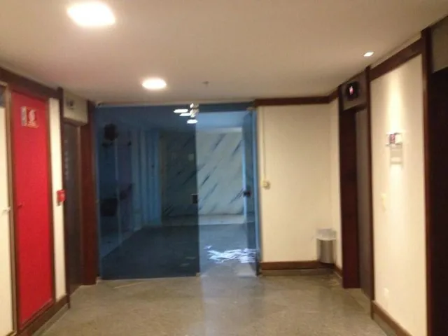 Imagem 9: Alugo 530M2 de Área com Divisórias Removiveis -8 Garagens