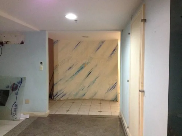Imagem 5: Alugo 530M2 de Área com Divisórias Removiveis -8 Garagens