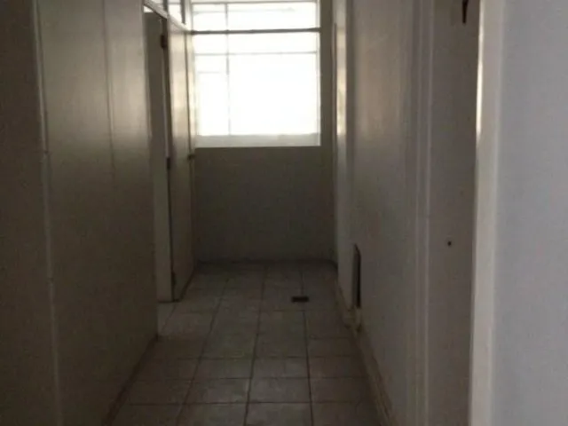 Imagem 11: Alugo 530M2 de Área com Divisórias Removiveis -8 Garagens