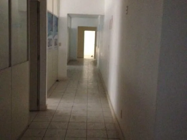Imagem 12: Alugo 530M2 de Área com Divisórias Removiveis -8 Garagens