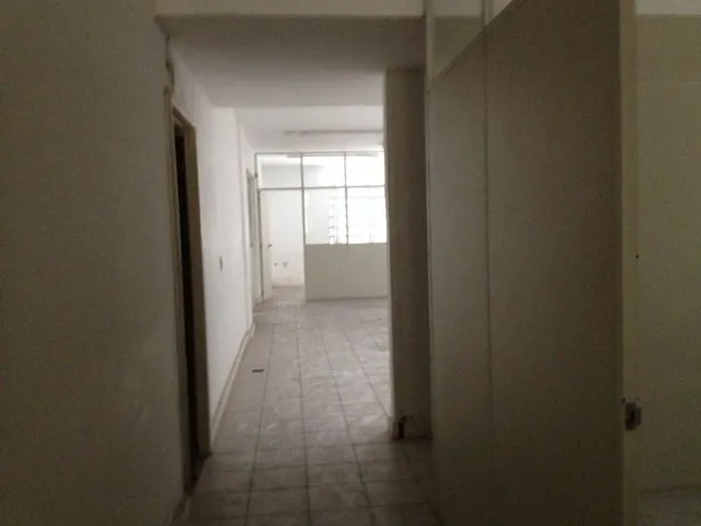 Imagem 15: Alugo 530M2 de Área com Divisórias Removiveis -8 Garagens