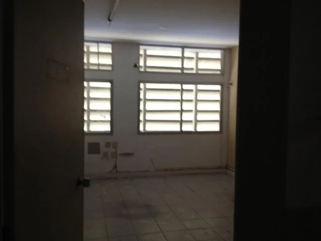 Imagem 8: Alugo 530M2 de Área com Divisórias Removiveis -8 Garagens